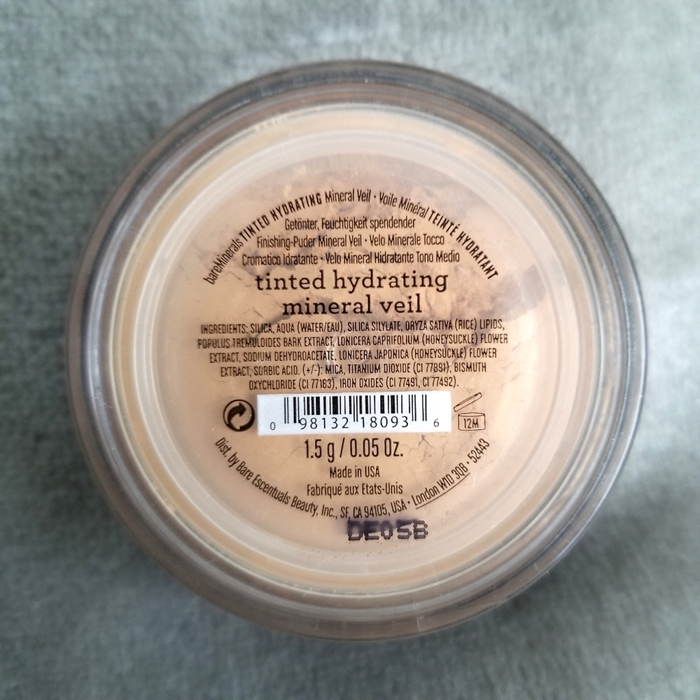 Tinted Hydrating Mineral Veil
